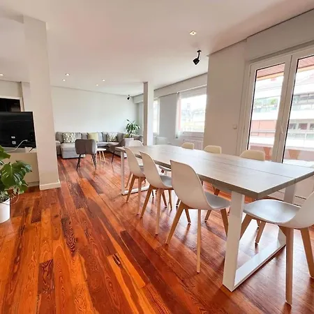 Grand View Zurriola 아파트 산세바스티안