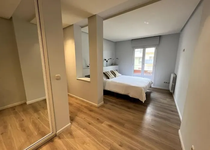 Grand View Zurriola Apartmán *