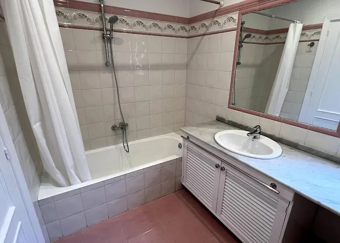 Grand View Zurriola アパート