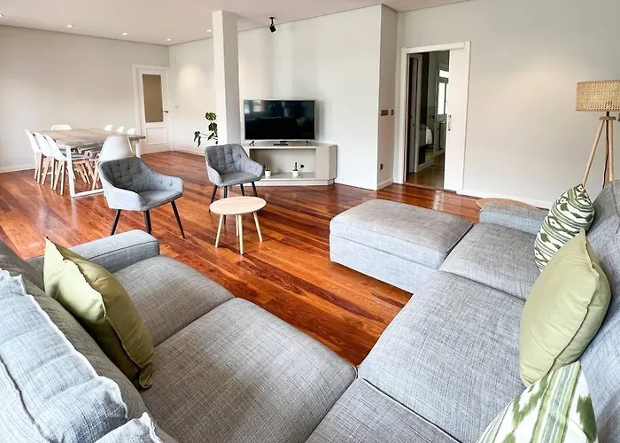 Grand View Zurriola アパート